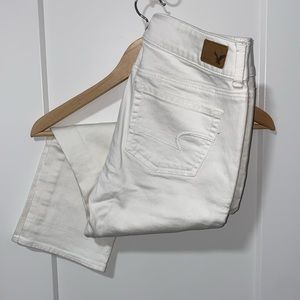 American Eagle white denim Artist Crop Stretch